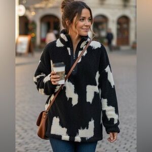 Maurices Sweatshirt Womens Size 2X Plus Black White Ikat Aztec‎ Teddy Fleece New